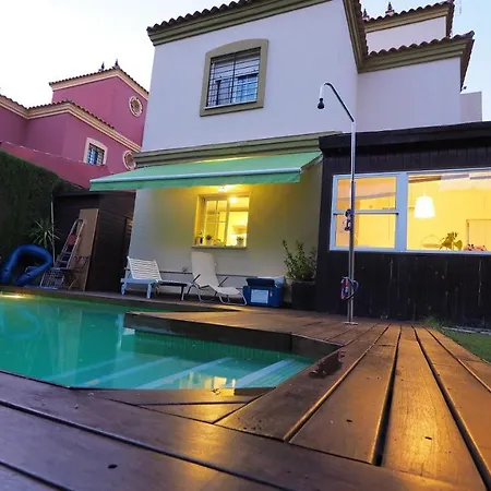 Villa Elegant In Tomares, Private Pool And Enclosed Garden *
